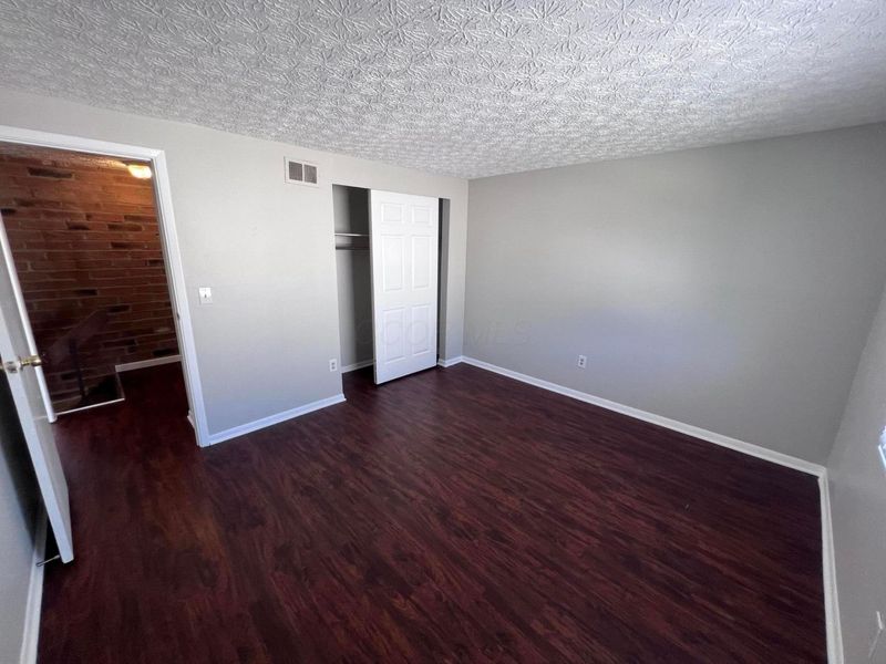 2470 Nassau Drive , Columbus, OH 43232 Photo 12