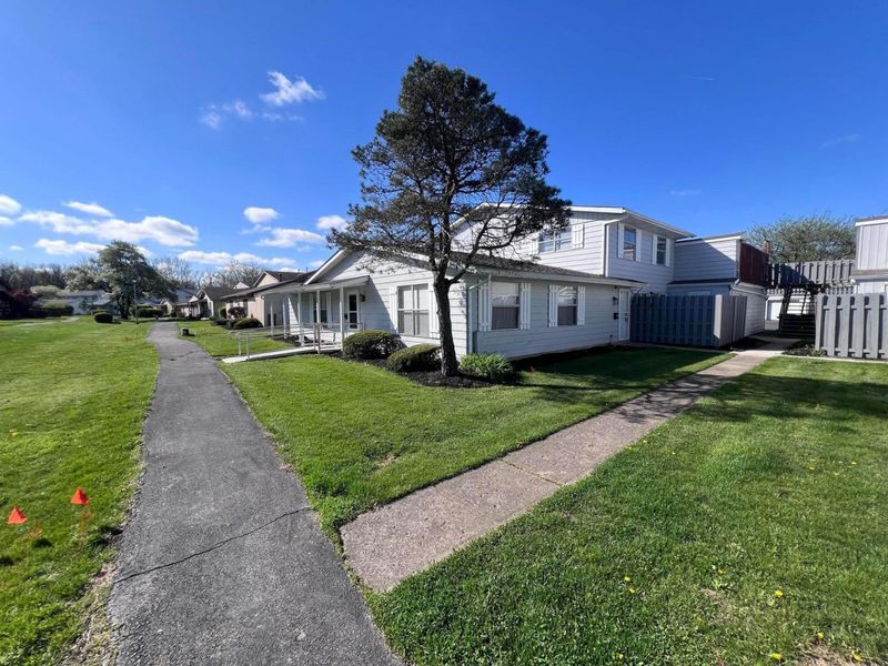 2470 Nassau Drive , Columbus, OH 43232 Photo 6