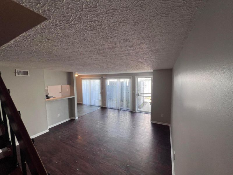 2470 Nassau Drive , Columbus, OH 43232 Photo 7