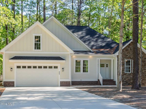 111 Chatooga Court E, Hertford, NC 27944