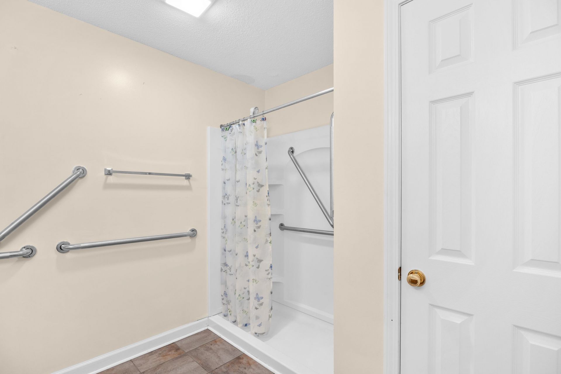 2375 Seaford Dr. Photo 15