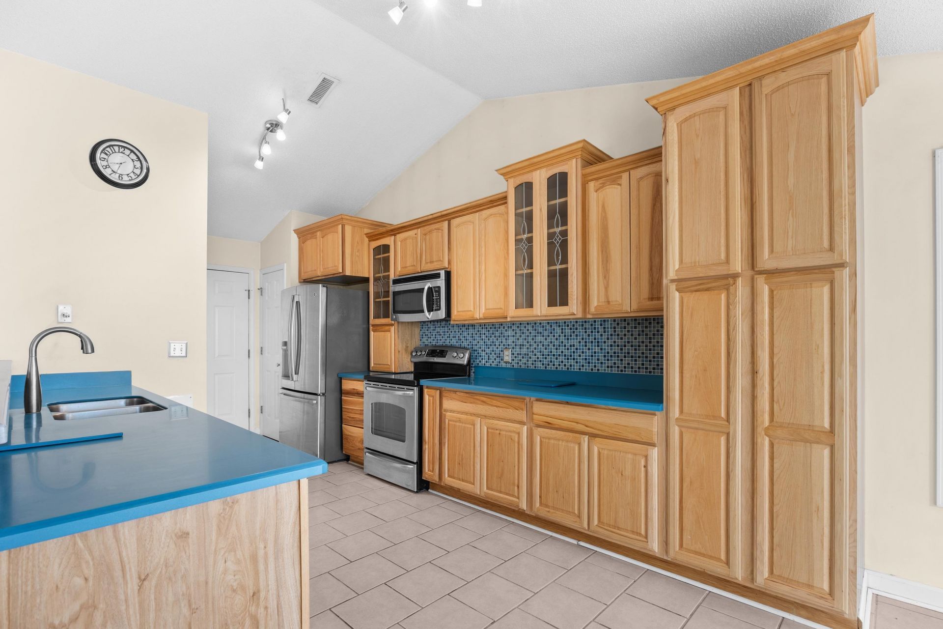 2375 Seaford Dr. Photo 23