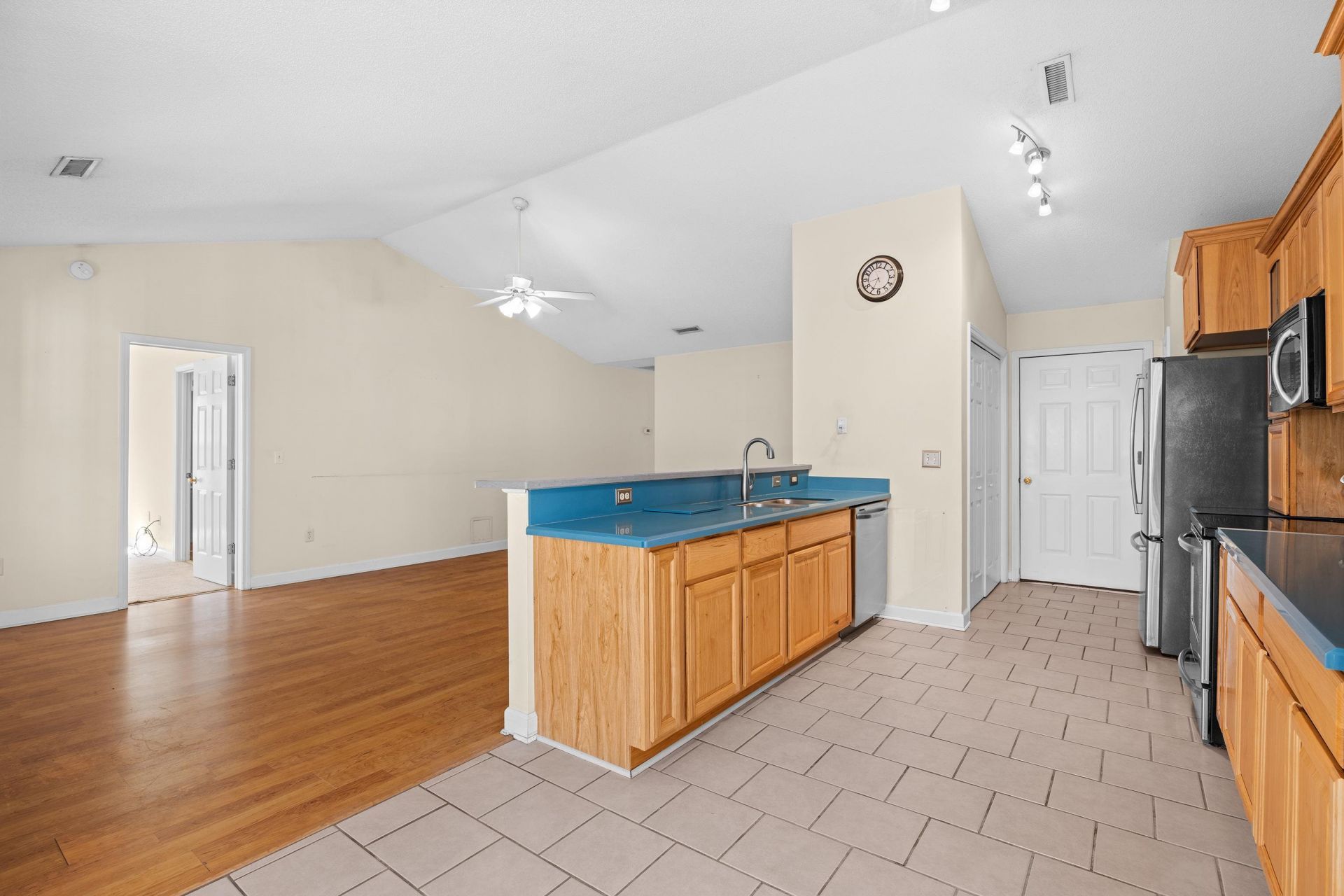 2375 Seaford Dr. Photo 26
