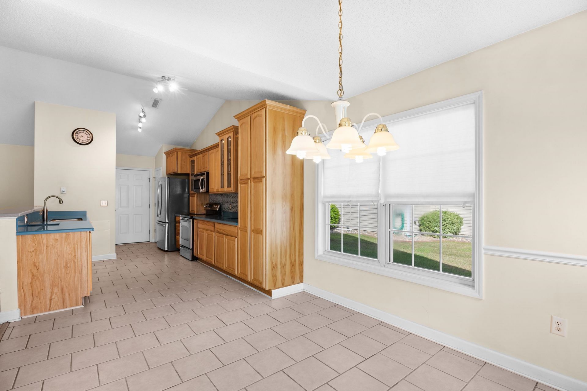 2375 Seaford Dr. Photo 28