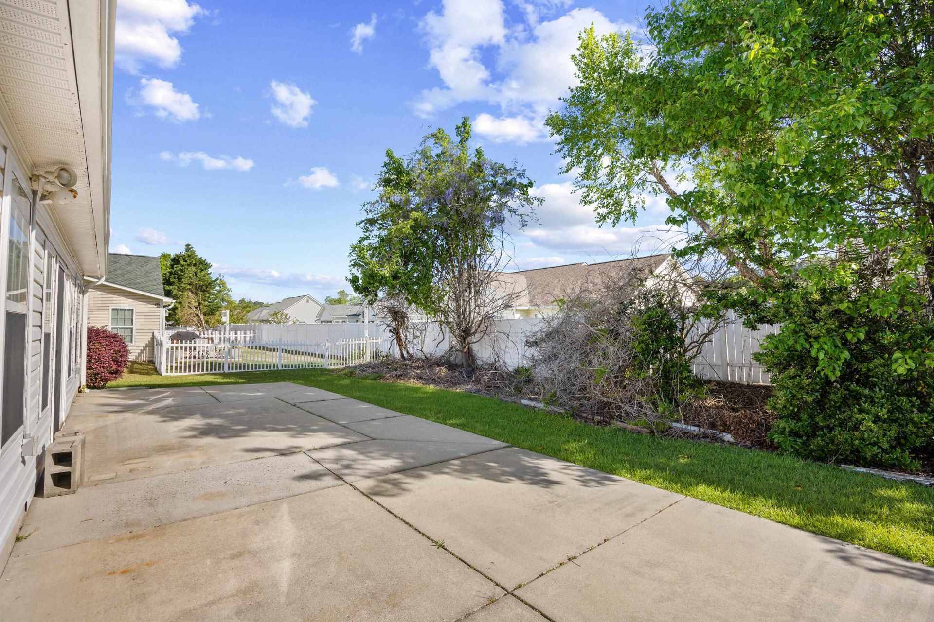2375 Seaford Dr. Photo 32