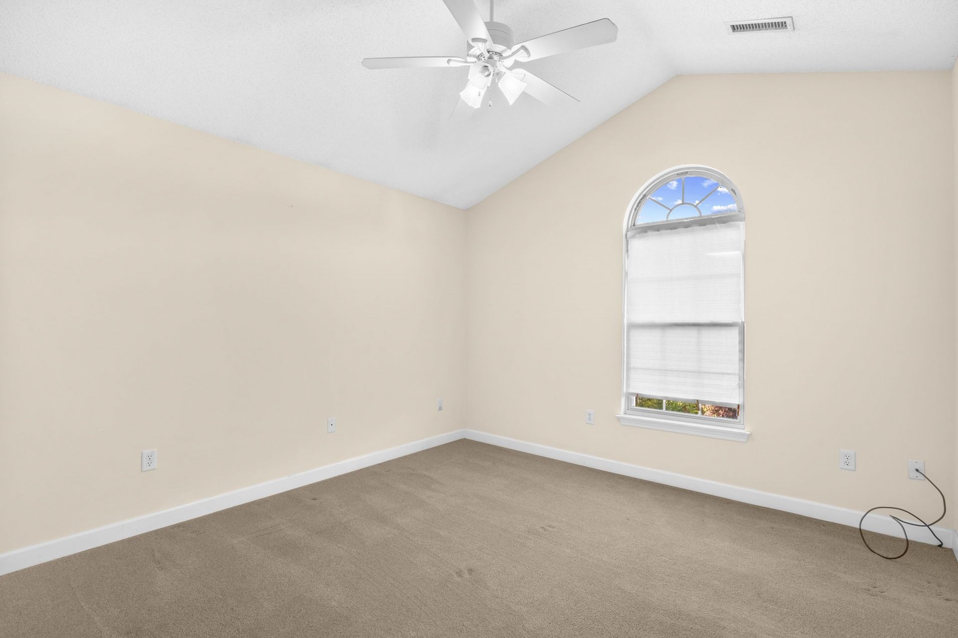 2375 Seaford Dr. Photo 7