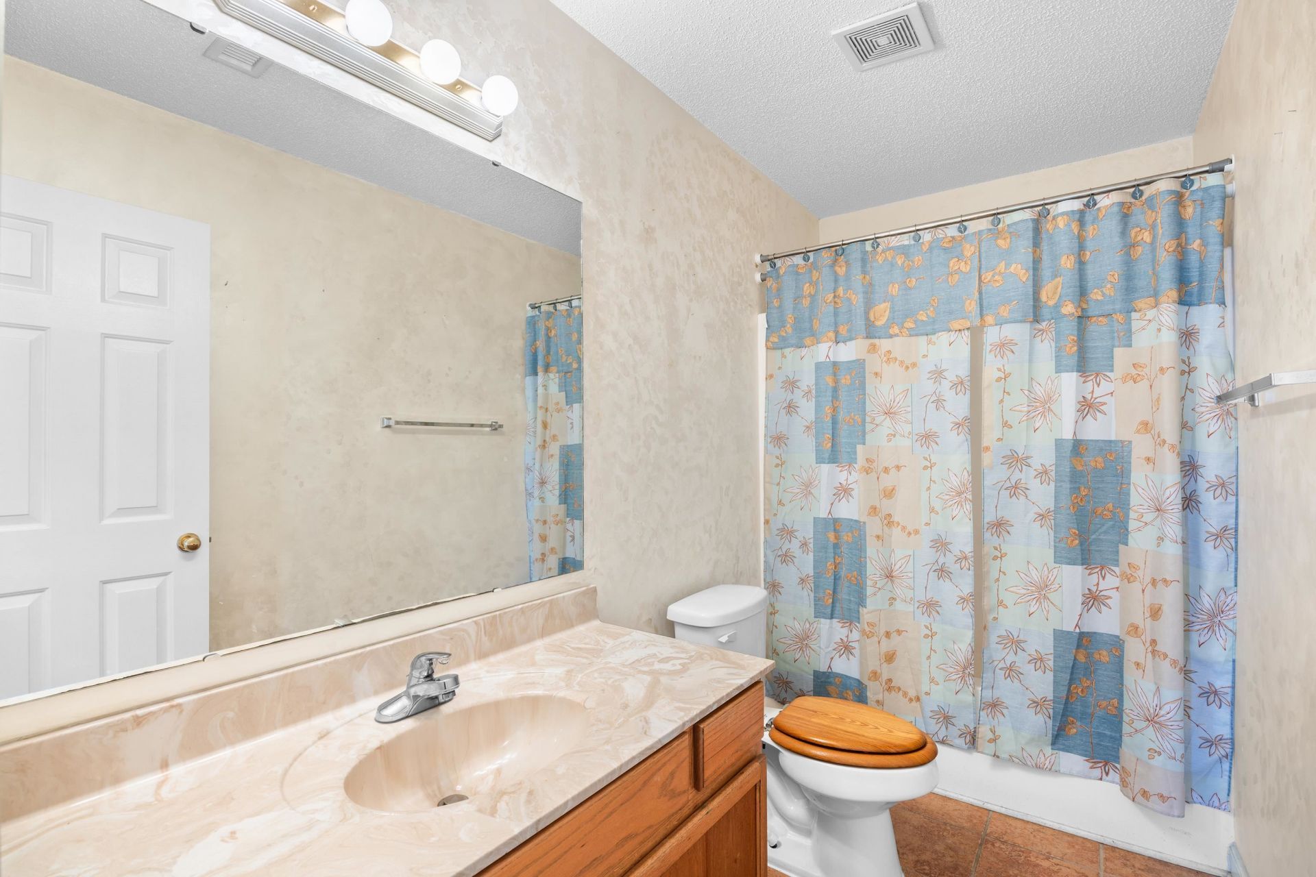 2375 Seaford Dr. Photo 9