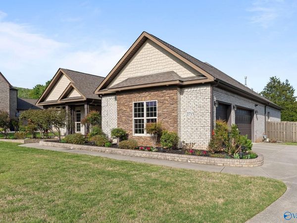 2715 Natures Trail SE, Owens Cross Roads, AL 35763