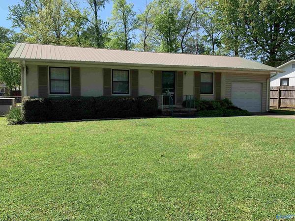 304 Sharon Street, Scottsboro, AL 35768