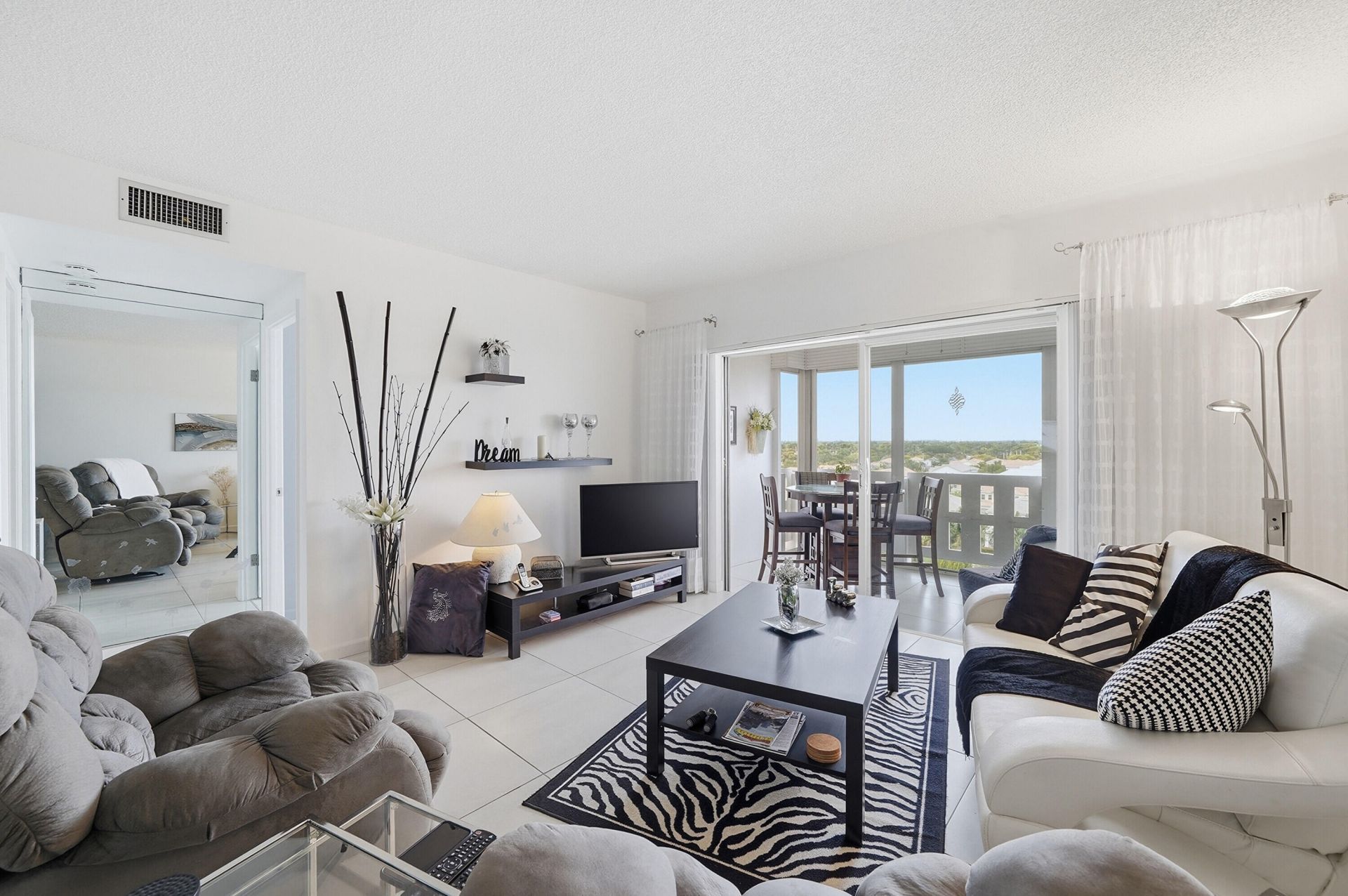 4330 Hillcrest Drive, Unit 804, Hollywood, FL 33021 Photo