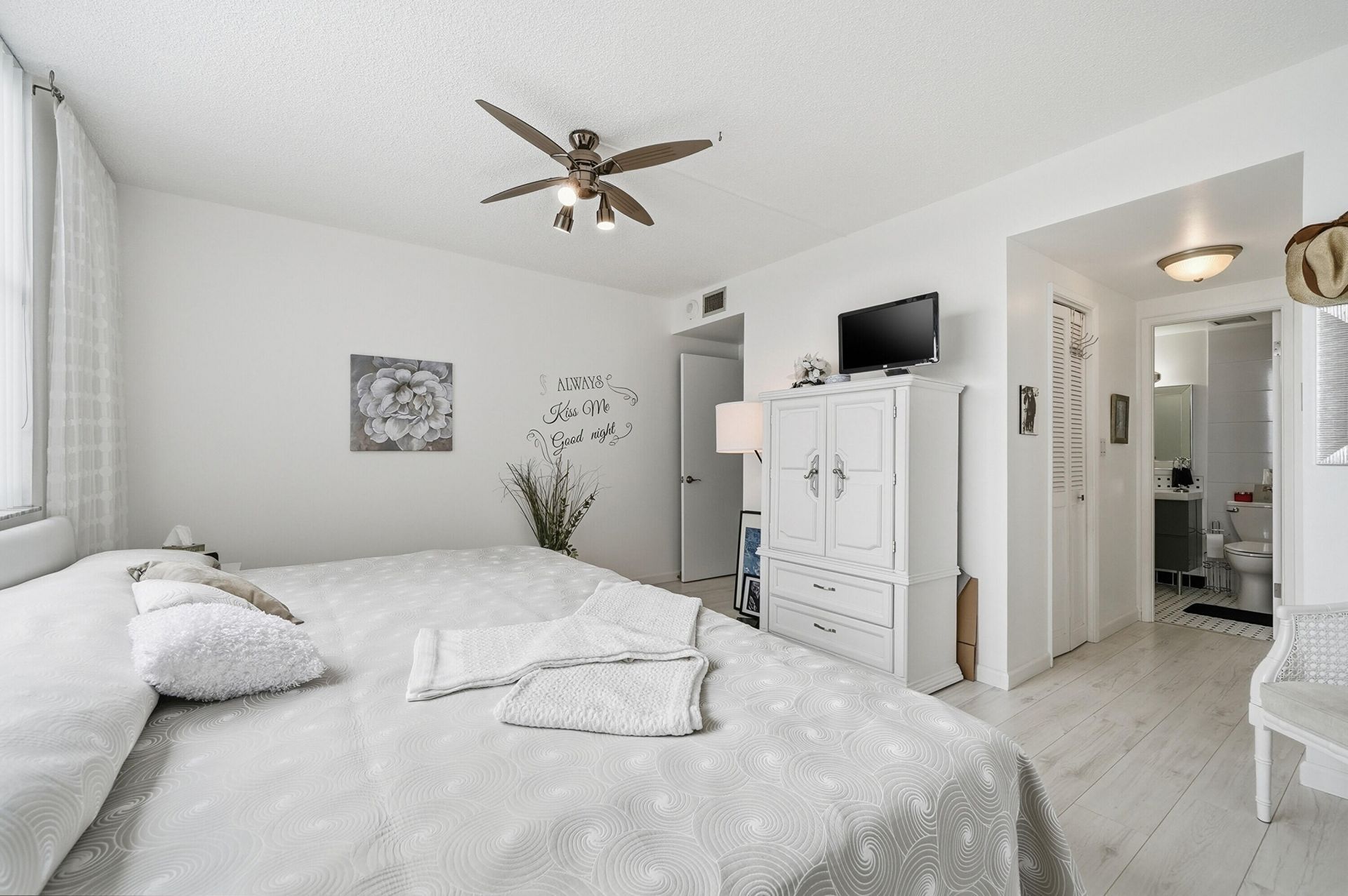 4330 Hillcrest Drive, Unit 804, Hollywood, FL 33021 Photo