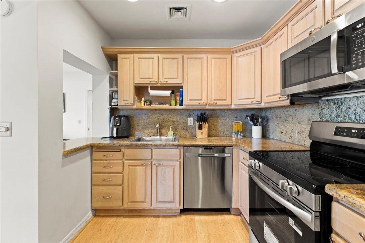 233 Rio Vista Circle, Unit 233, Atlantis, FL 33462 Photo