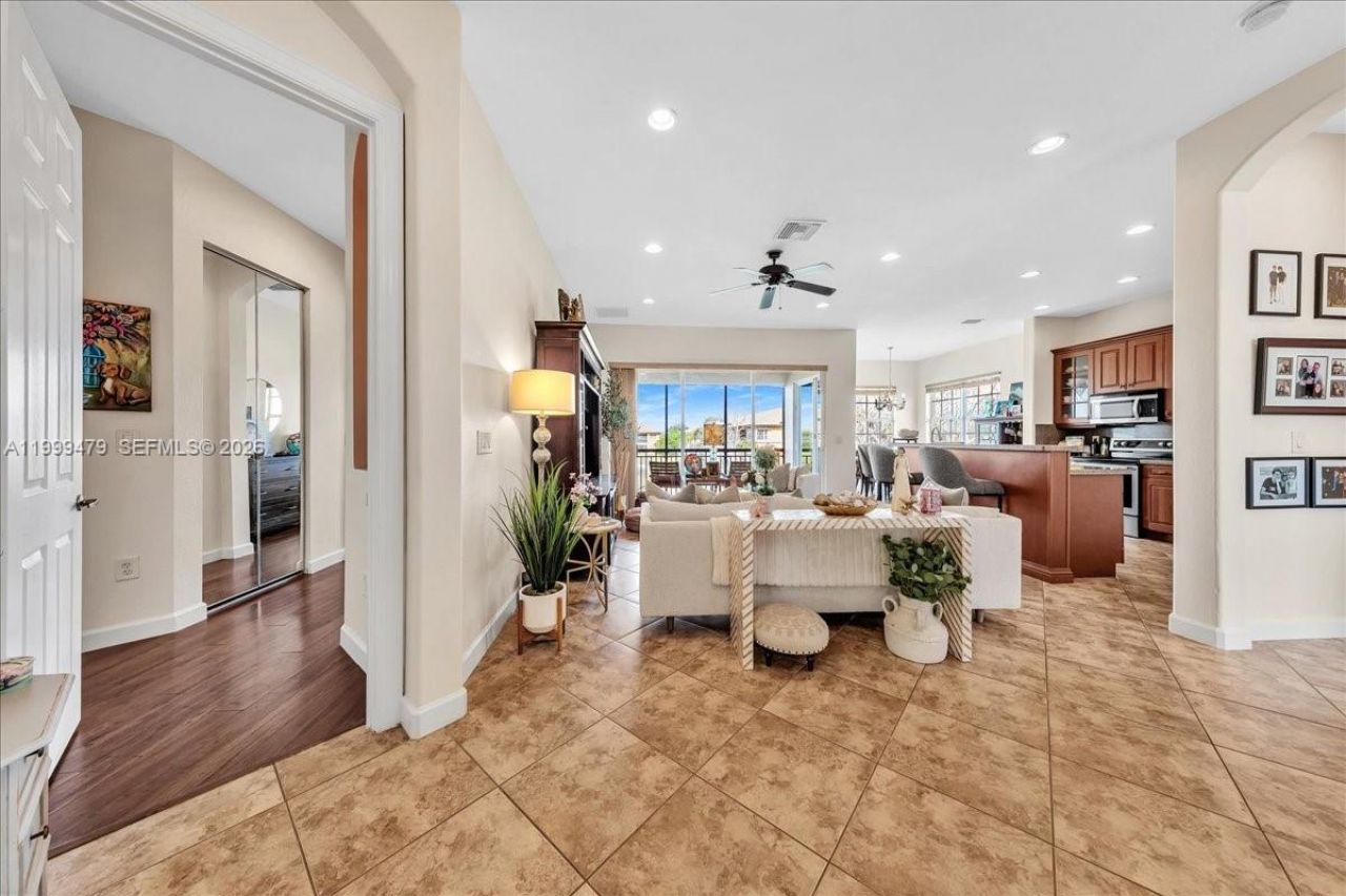 8275 NW 127th Ln, Unit 34-F, Parkland, FL 33076 Photo