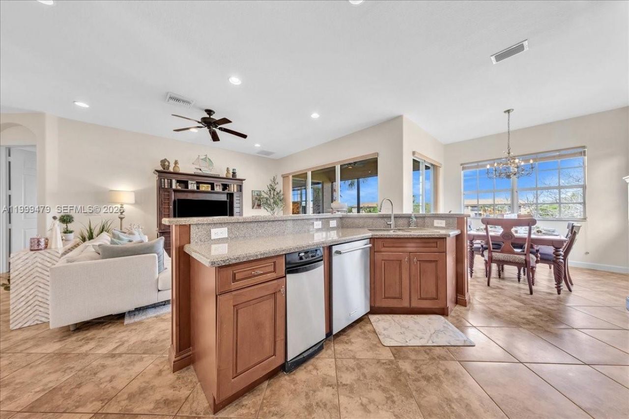 8275 NW 127th Ln, Unit 34-F, Parkland, FL 33076 Photo