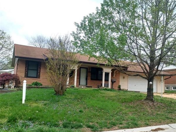 9744 Radio Drive , Unincorporated, MO 63123