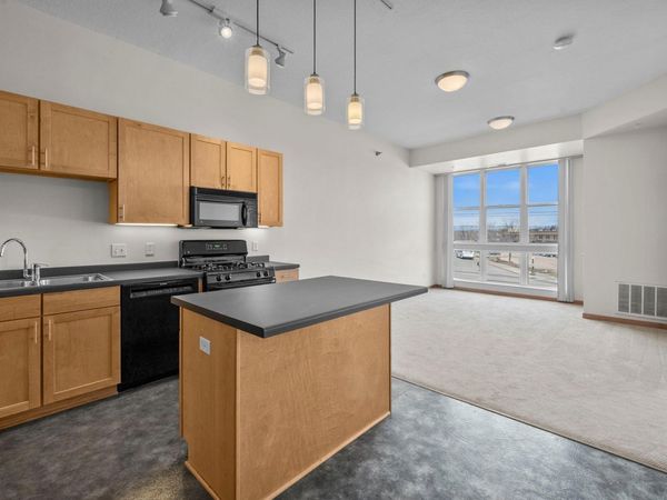 2650 University Avenue W, Unit 221, Saint Paul, MN 55114