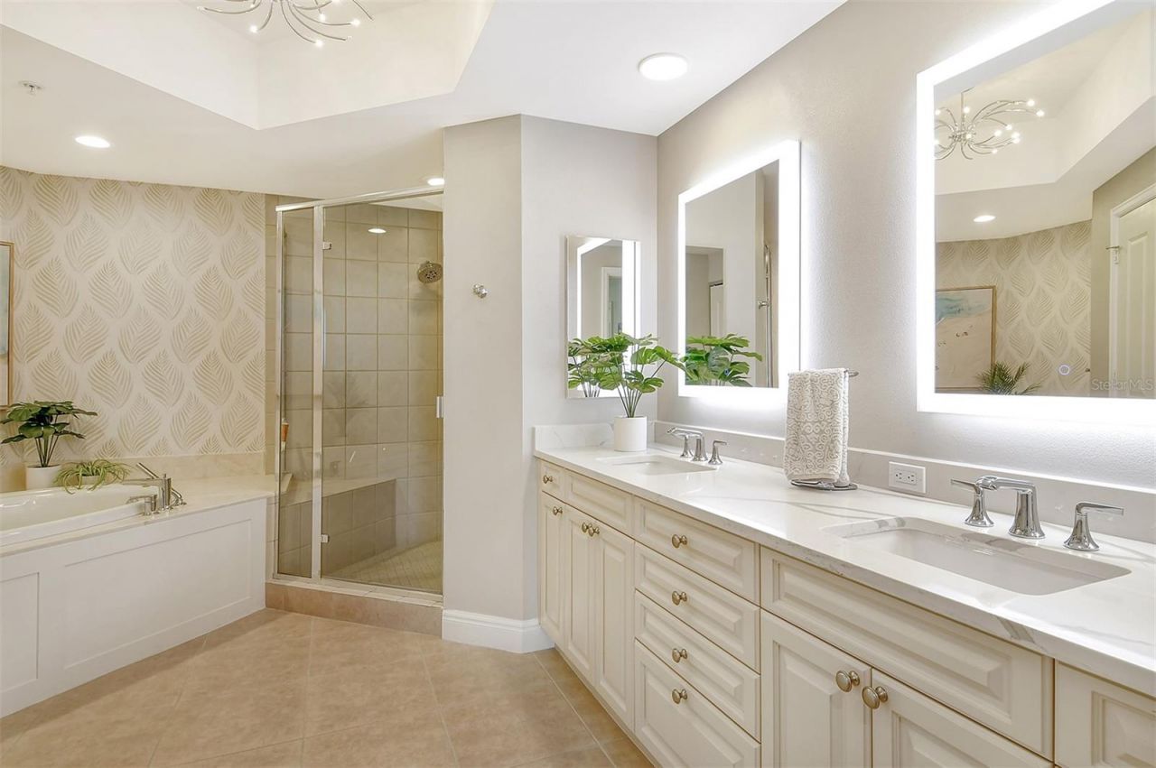 50 Central Avenue, Unit 15B, Sarasota, FL 34236 Photo