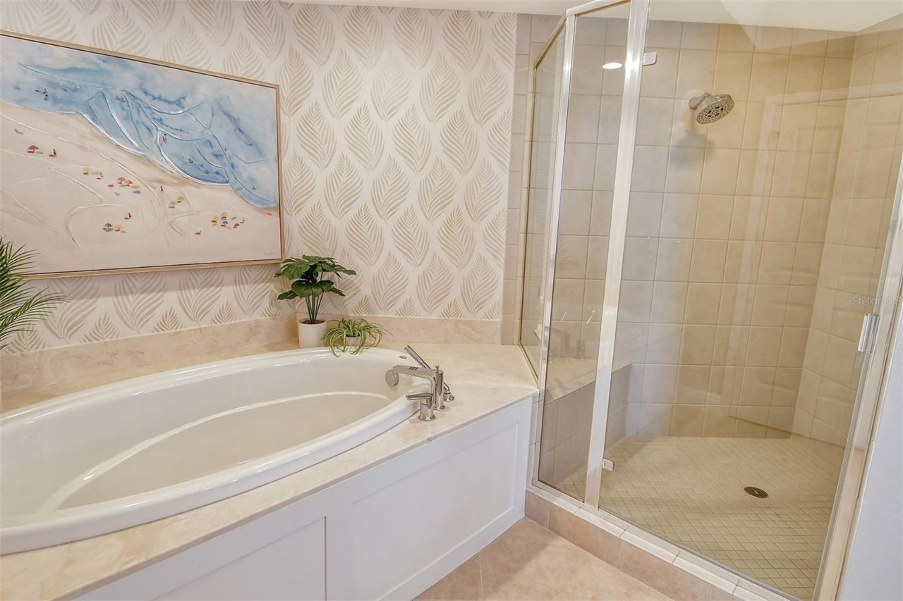 50 Central Avenue, Unit 15B, Sarasota, FL 34236 Photo