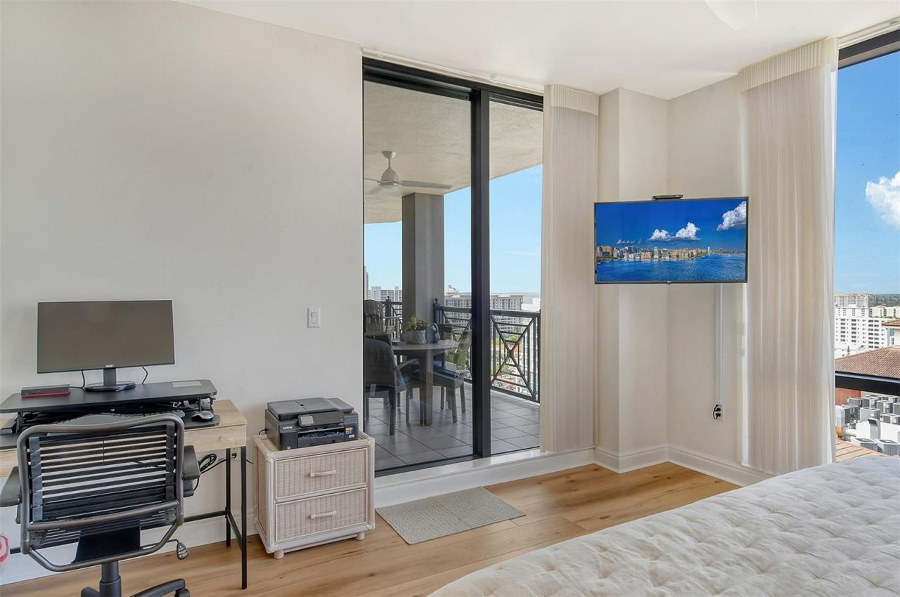 50 Central Avenue, Unit 15B, Sarasota, FL 34236 Photo