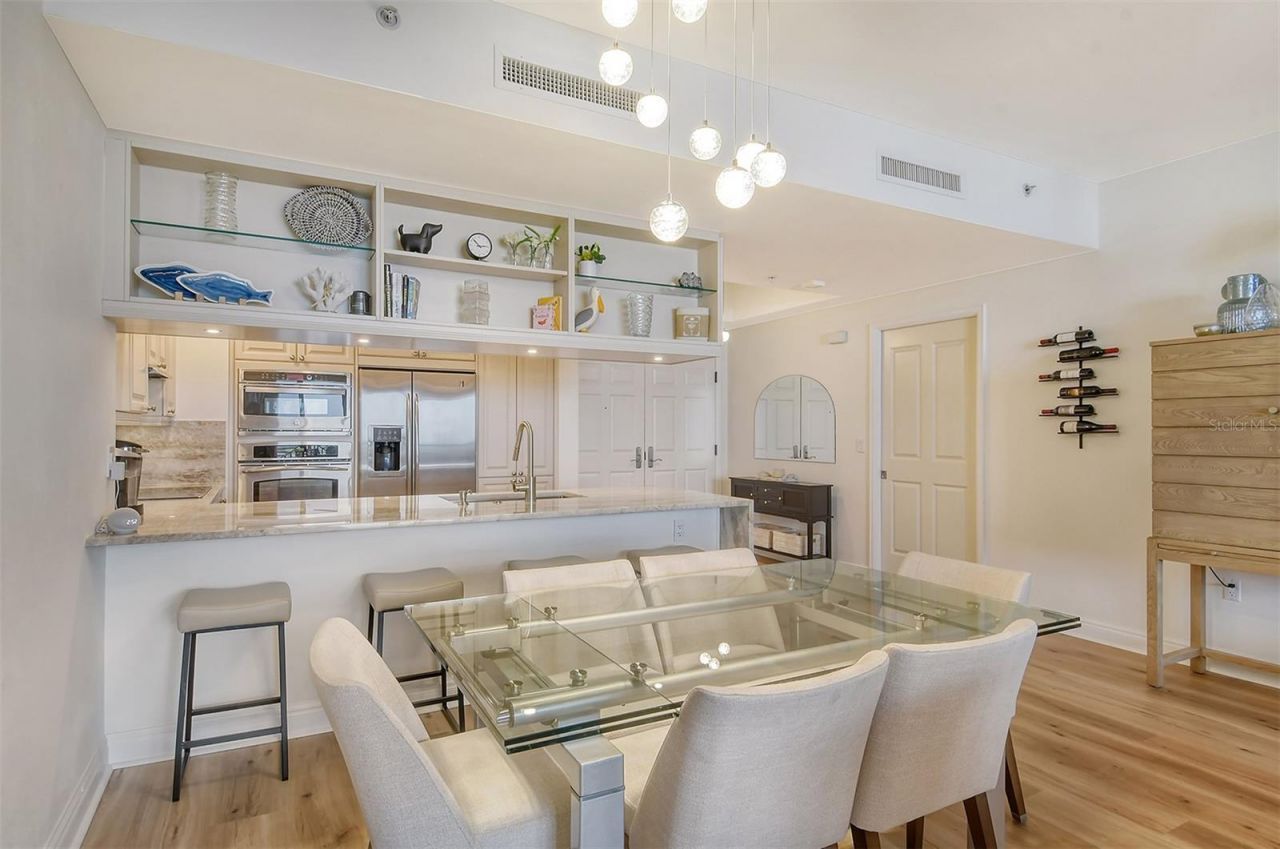 50 Central Avenue, Unit 15B, Sarasota, FL 34236 Photo