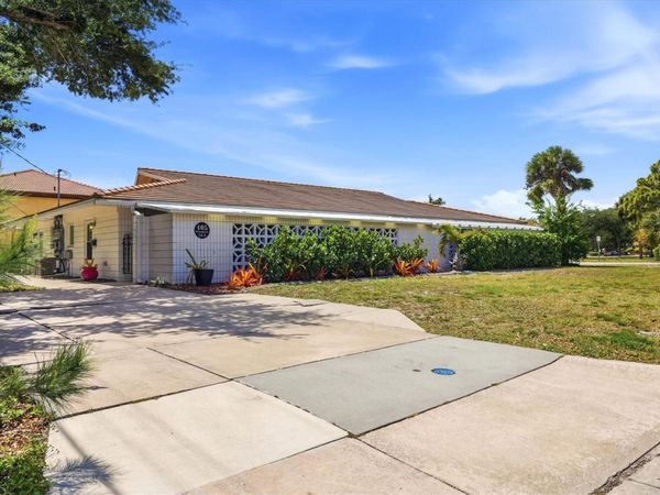 405 MENENDEZ STREET, VENICE, FL 34285