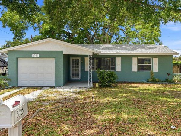 6526 43RD AVENUE N, KENNETH CITY, FL 33709