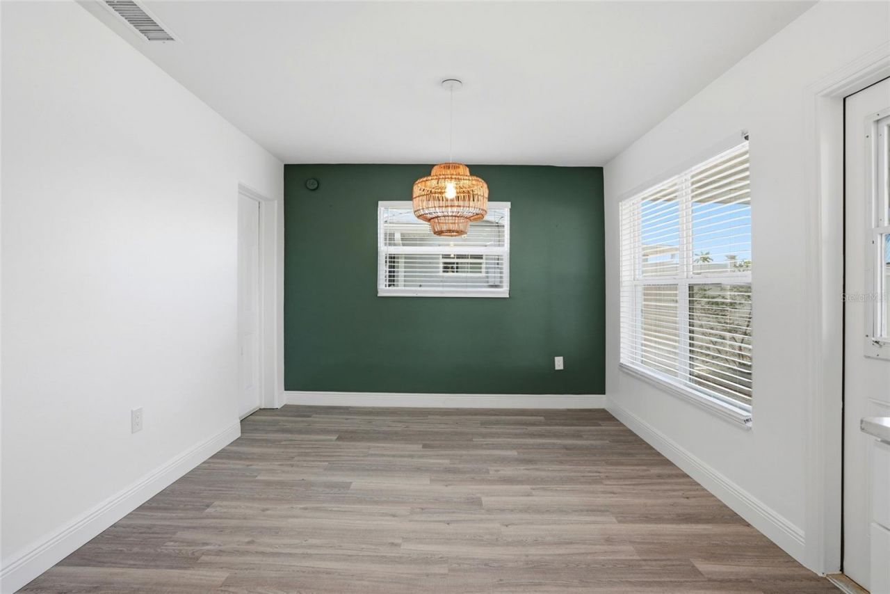 6526 43rd Avenue N, Kenneth City, FL 33709 Photo