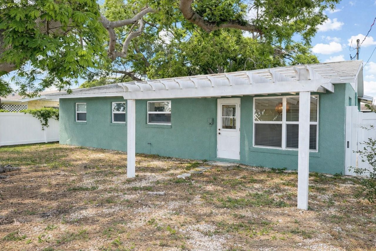 6526 43rd Avenue N, Kenneth City, FL 33709 Photo