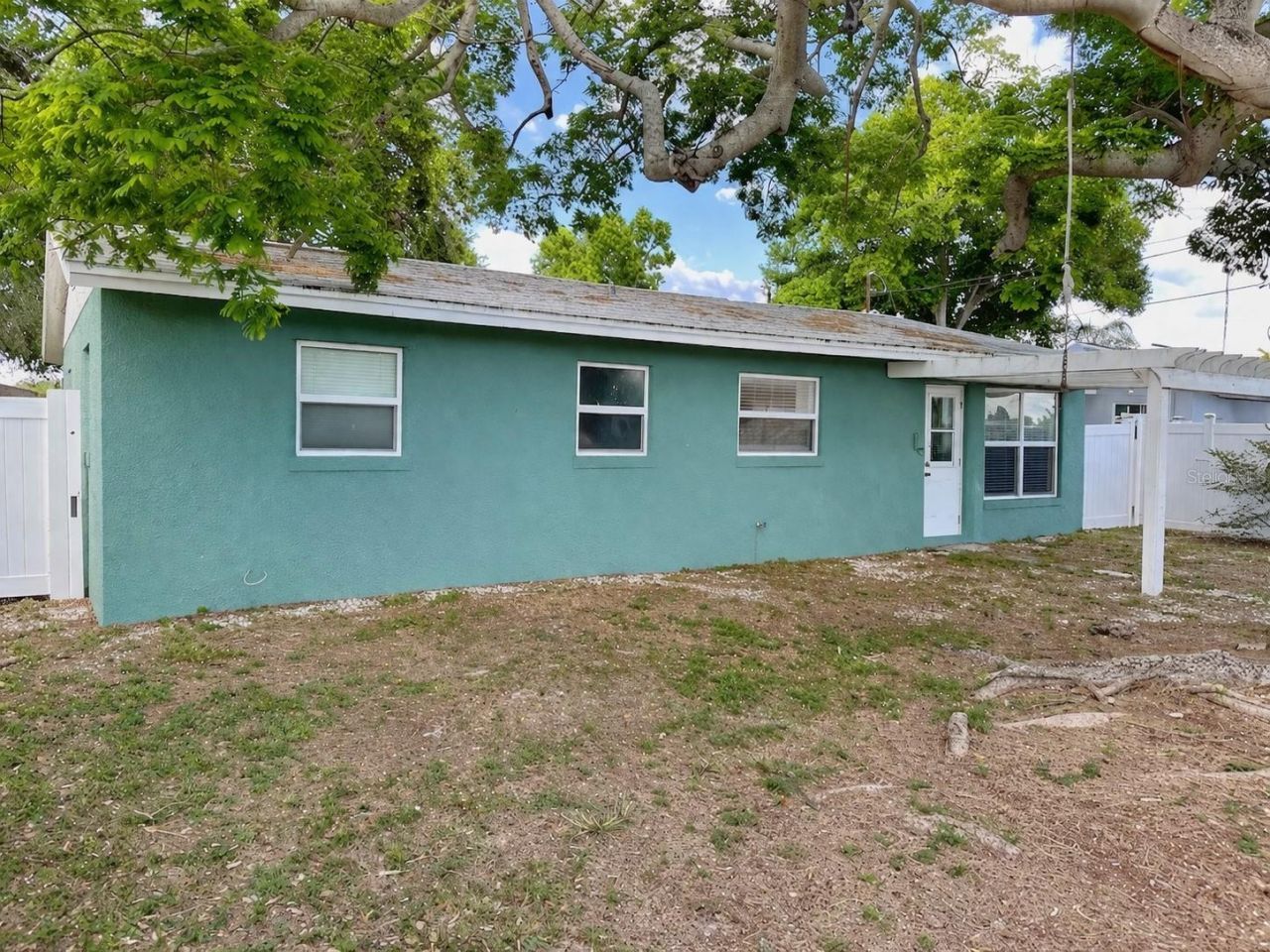 6526 43rd Avenue N, Kenneth City, FL 33709 Photo