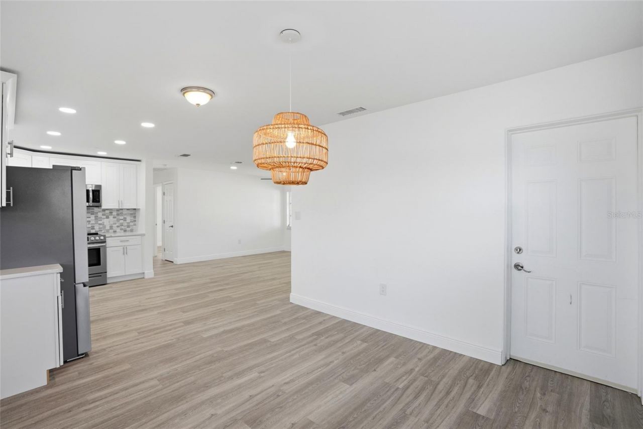 6526 43rd Avenue N, Kenneth City, FL 33709 Photo