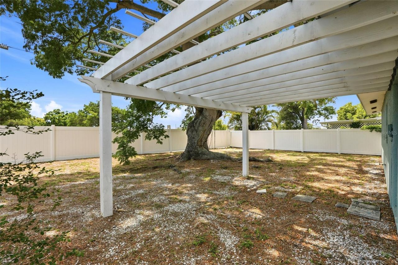 6526 43rd Avenue N, Kenneth City, FL 33709 Photo