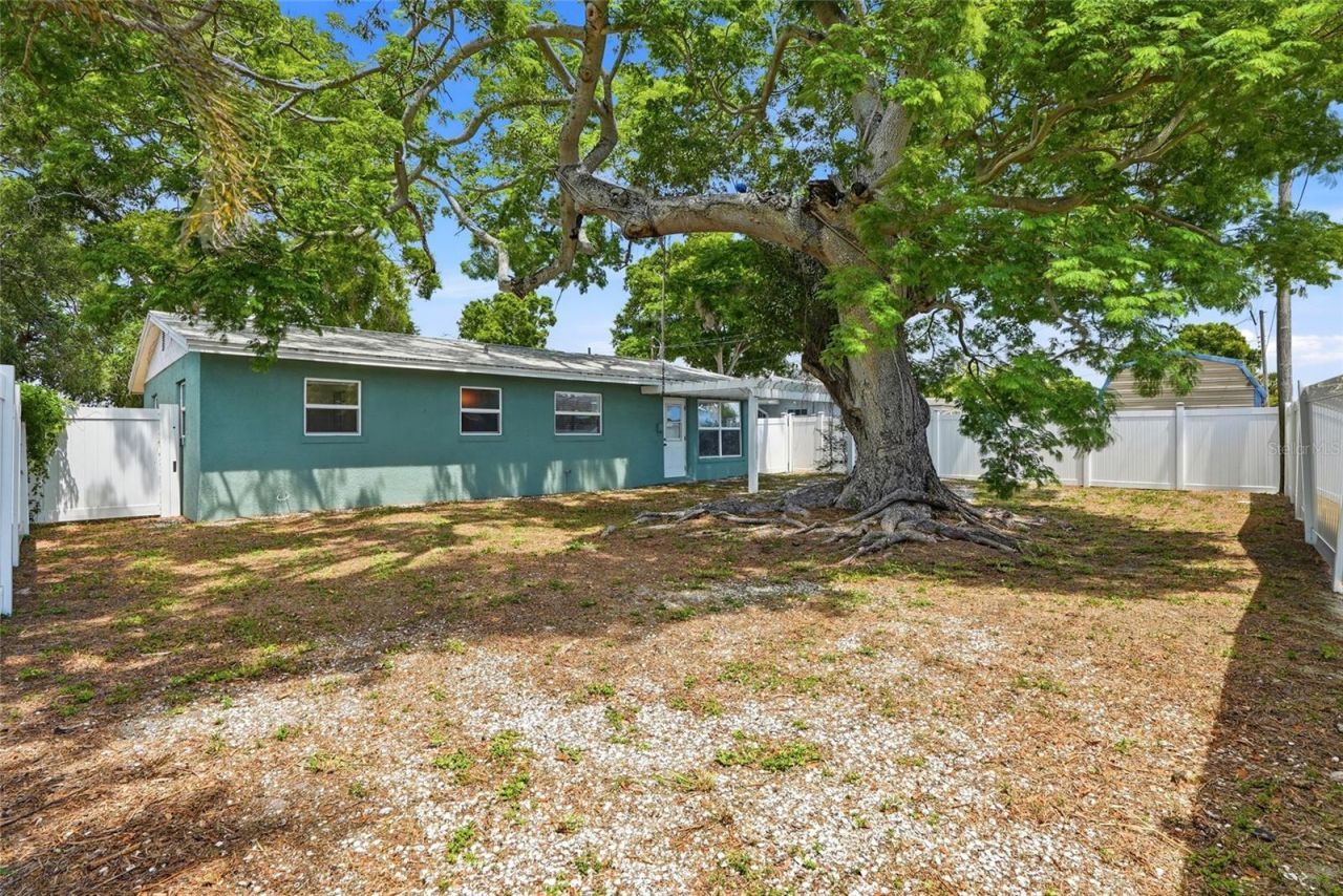 6526 43rd Avenue N, Kenneth City, FL 33709 Photo