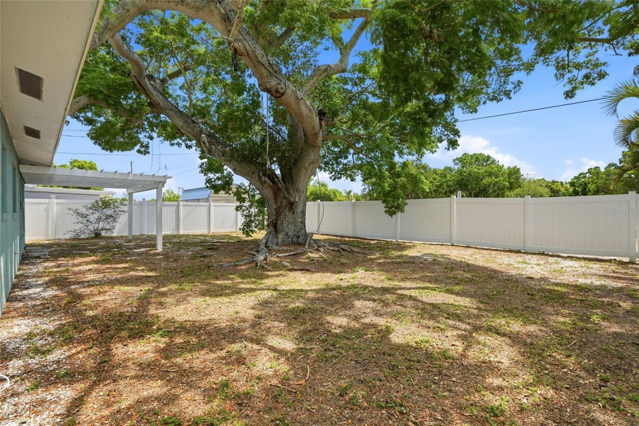 6526 43rd Avenue N, Kenneth City, FL 33709 Photo