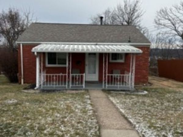 108 Delrose Dr, Mckeesport, PA 15133