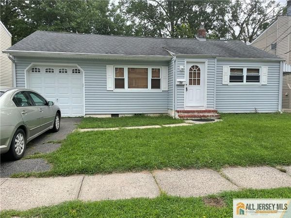 19 Hyde Avenue, Iselin, NJ 08830