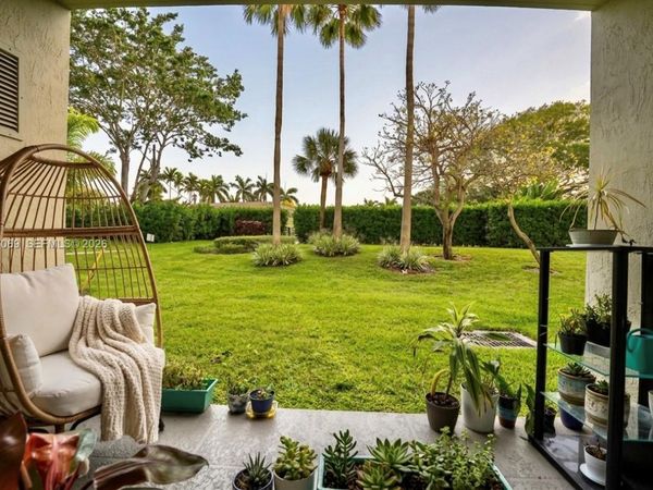 27 Royal Palm Way , Unit 102, Boca Raton, FL 33432