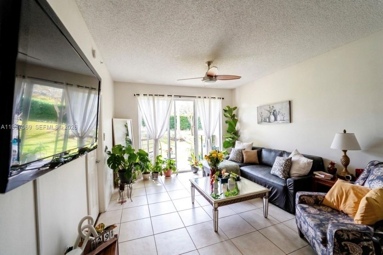 27 Royal Palm Way, Unit 102, Boca Raton, FL 33432 Photo