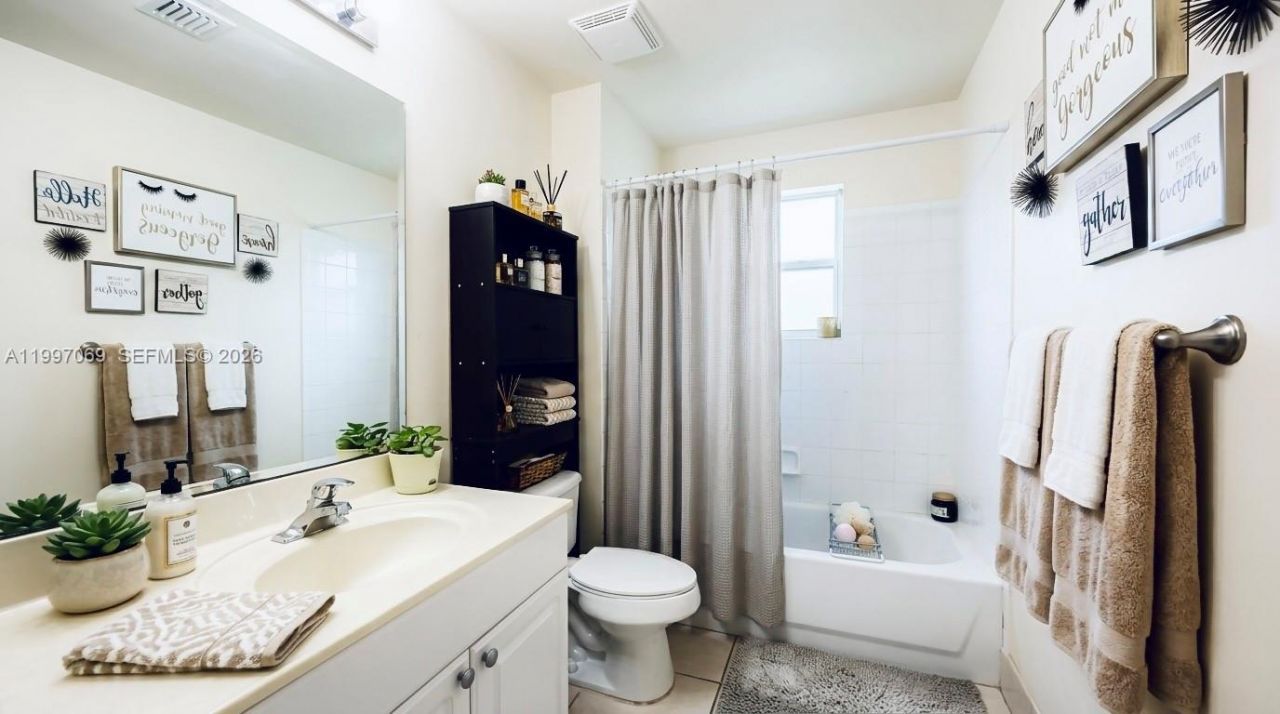 27 Royal Palm Way, Unit 102, Boca Raton, FL 33432 Photo