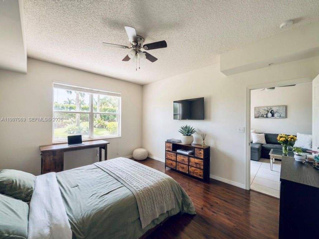 27 Royal Palm Way, Unit 102, Boca Raton, FL 33432 Photo