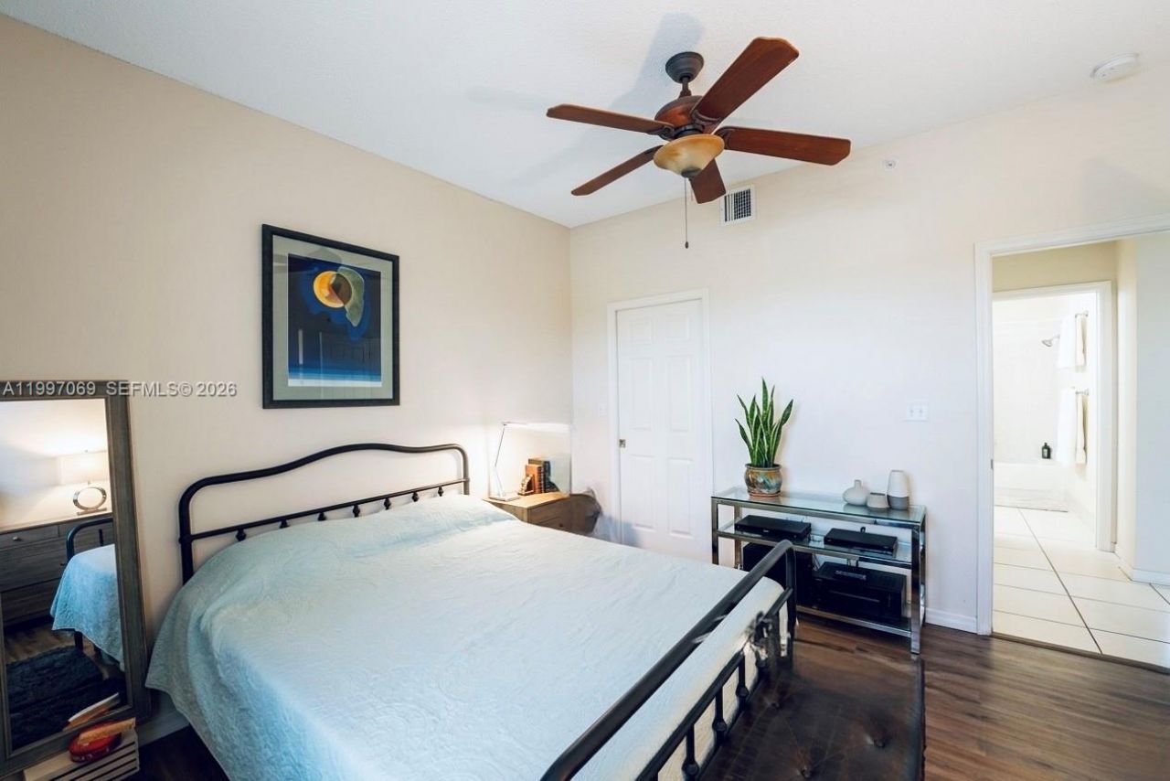 27 Royal Palm Way, Unit 102, Boca Raton, FL 33432 Photo