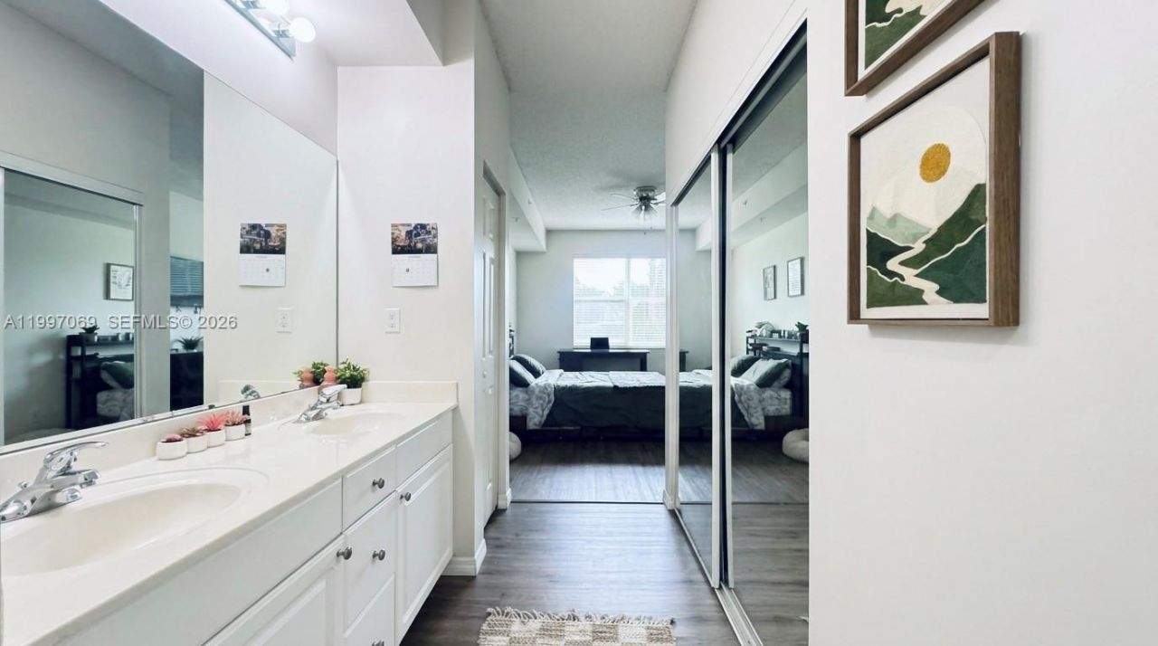 27 Royal Palm Way, Unit 102, Boca Raton, FL 33432 Photo