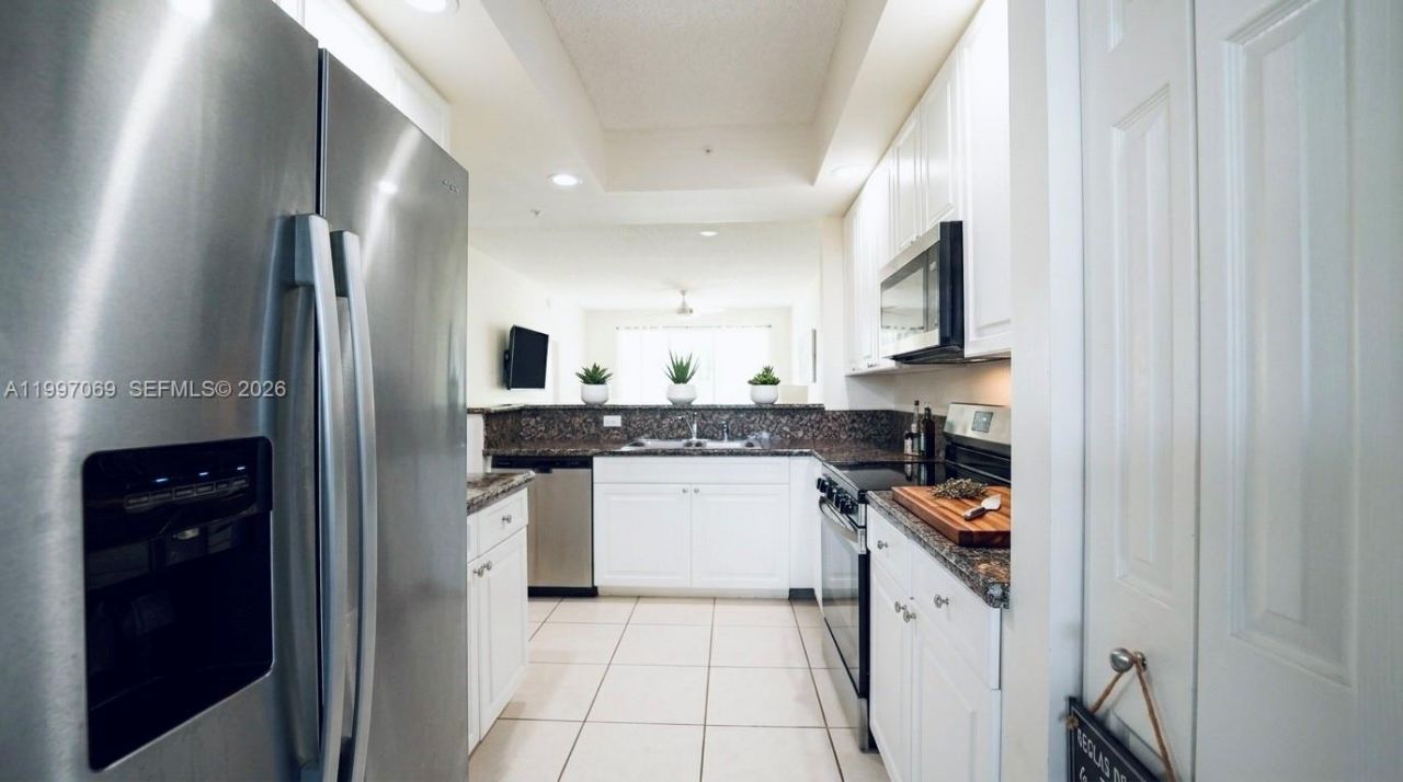 27 Royal Palm Way, Unit 102, Boca Raton, FL 33432 Photo