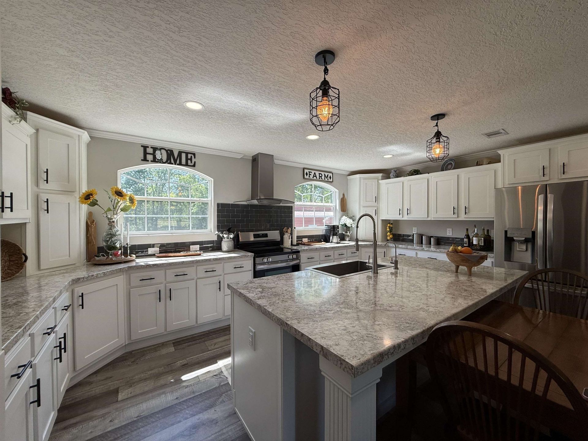 815 Sheila Dr. Photo 18