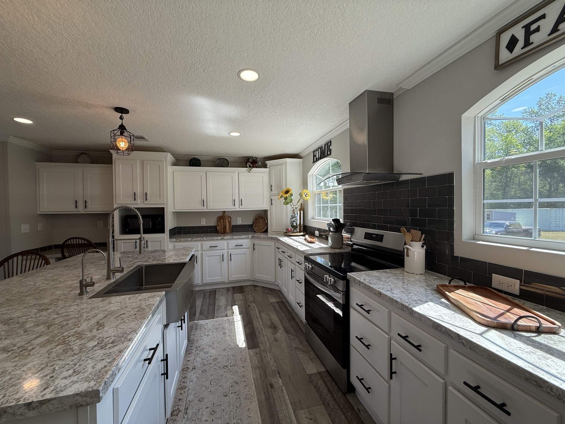 815 Sheila Dr. Photo 20