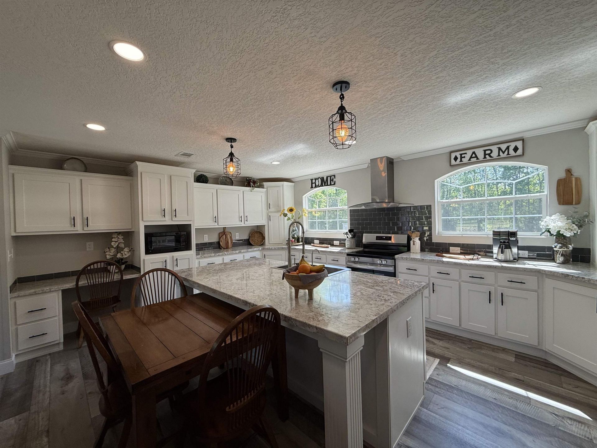 815 Sheila Dr. Photo 21