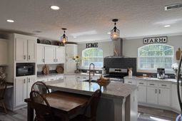 815 Sheila Dr. photo 4