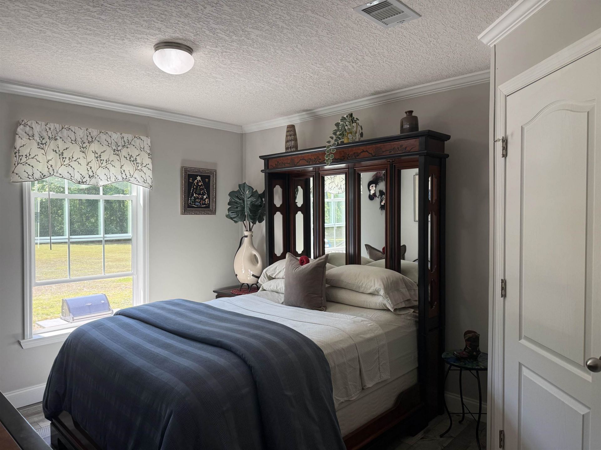 815 Sheila Dr. Photo 8