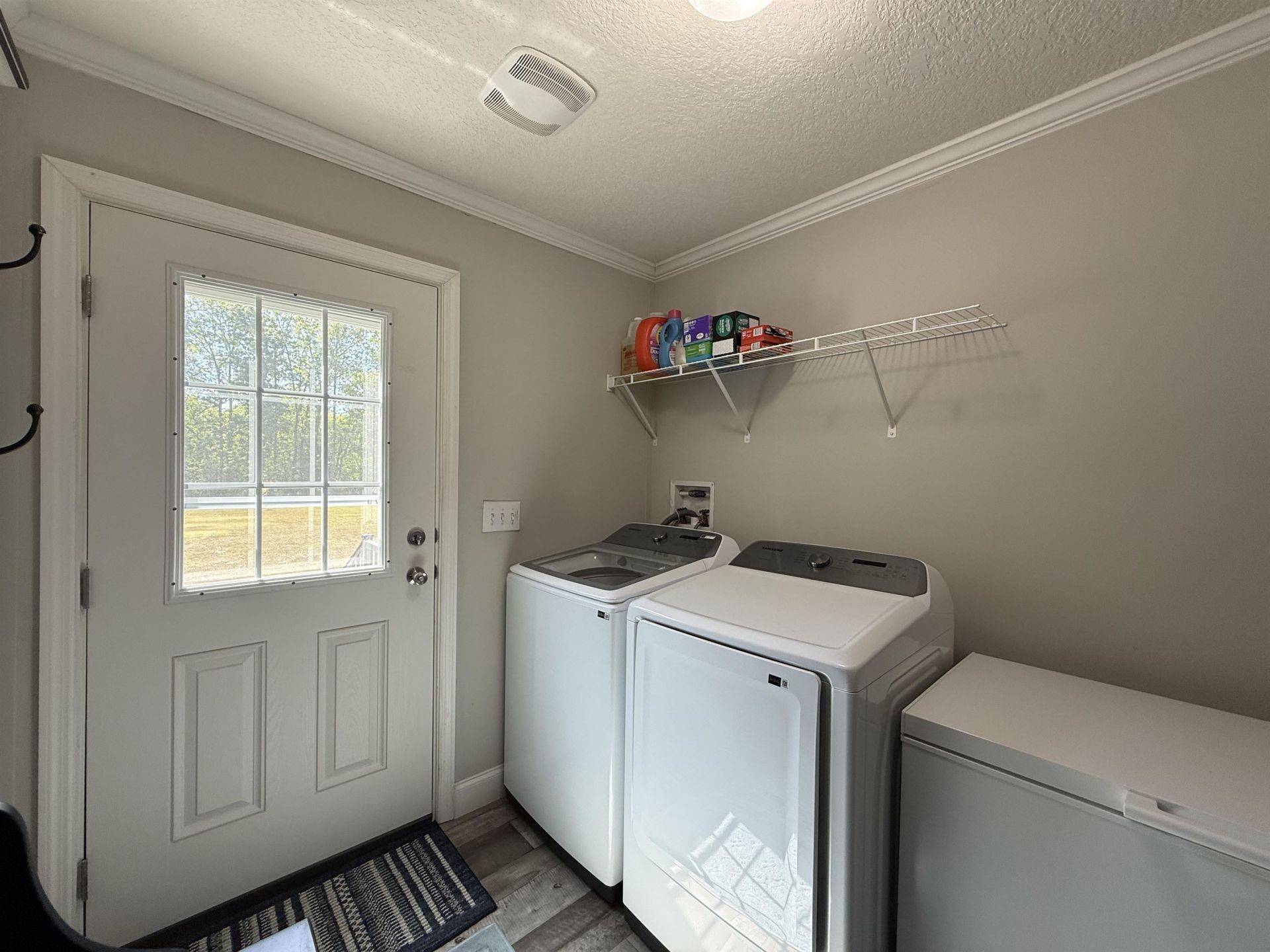 815 Sheila Dr. Photo 9