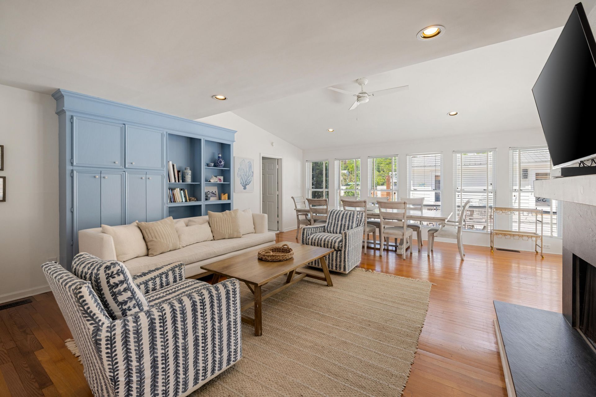 2201 Palm Boulevard Photo 12