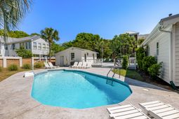 2201 Palm Boulevard photo 4